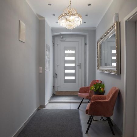 Captain Emo City Apartments Πούλα Εξωτερικό φωτογραφία