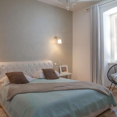 Captain Emo City Apartments Πούλα Εξωτερικό φωτογραφία