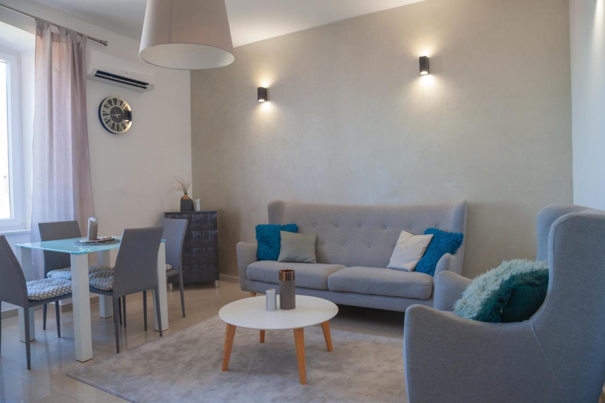 Captain Emo City Apartments Πούλα Εξωτερικό φωτογραφία