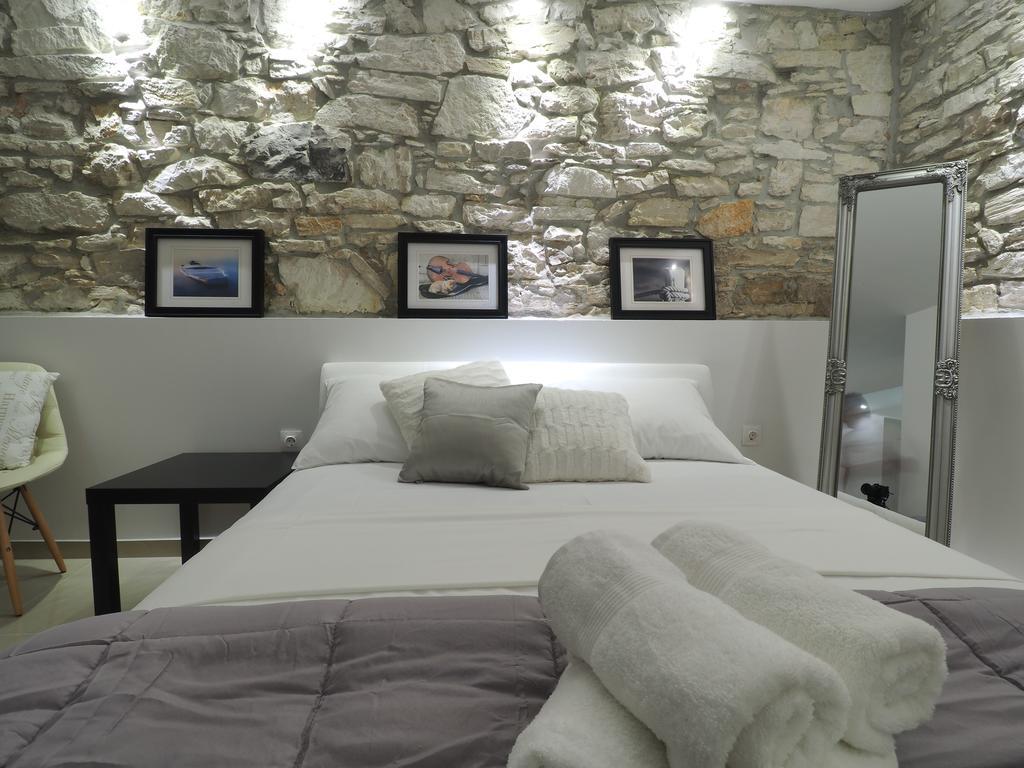 Captain Emo City Apartments Πούλα Εξωτερικό φωτογραφία
