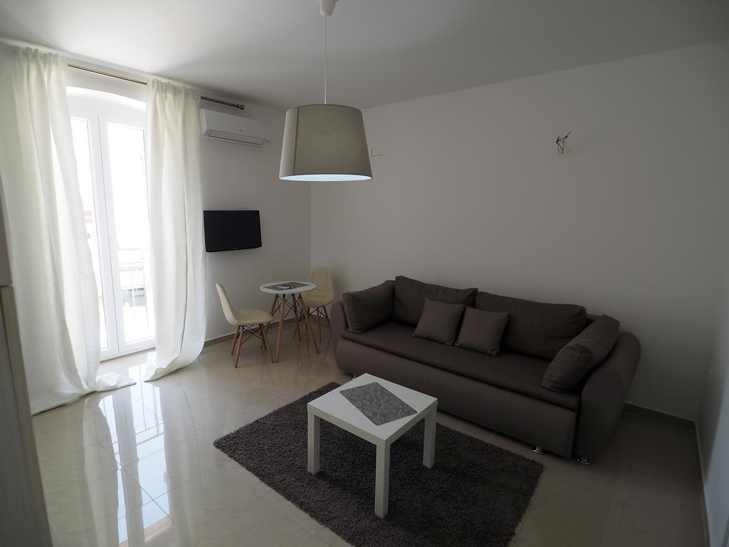 Captain Emo City Apartments Πούλα Εξωτερικό φωτογραφία