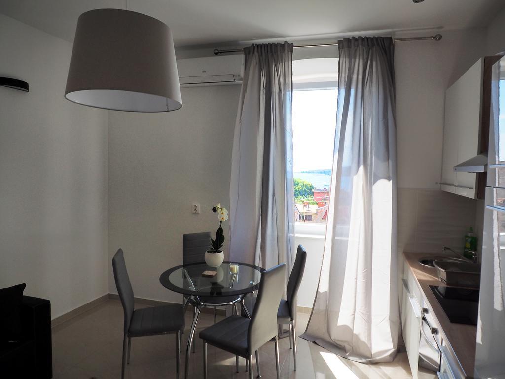 Captain Emo City Apartments Πούλα Εξωτερικό φωτογραφία