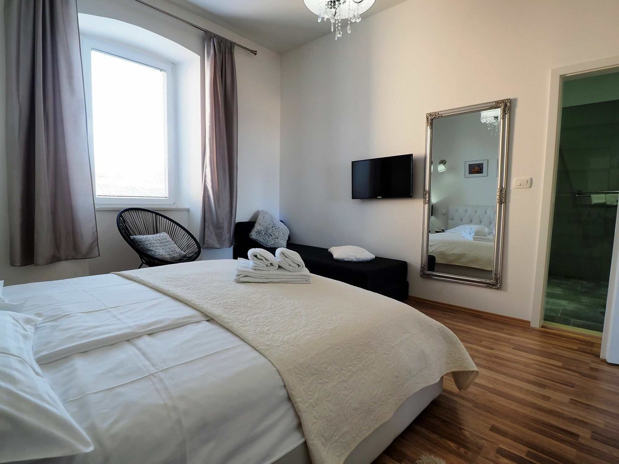 Captain Emo City Apartments Πούλα Εξωτερικό φωτογραφία