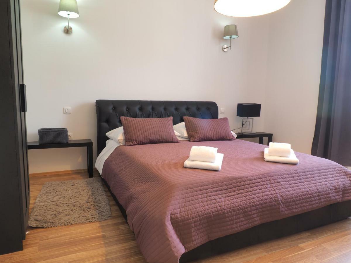 Captain Emo City Apartments Πούλα Εξωτερικό φωτογραφία